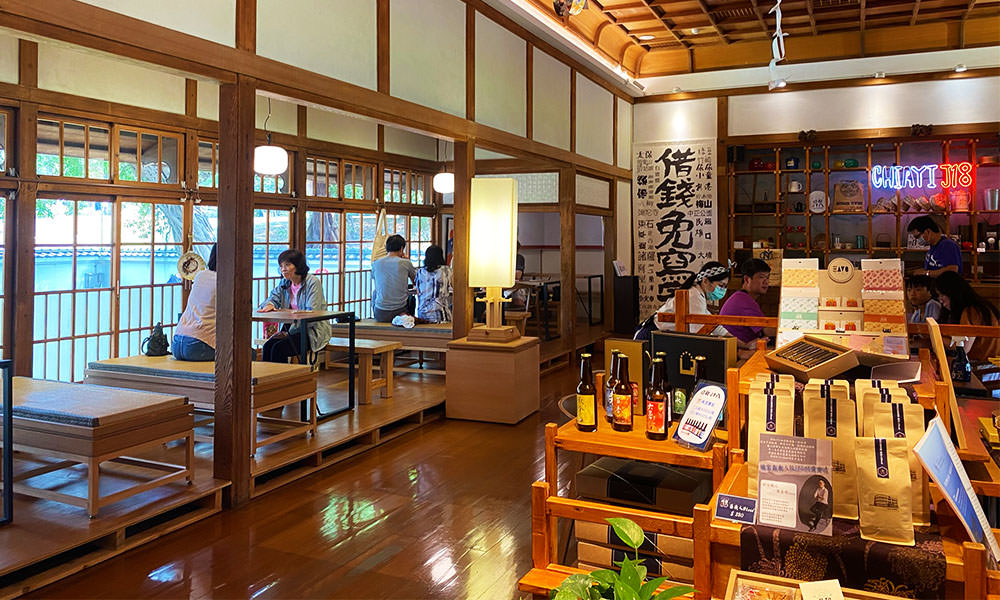 昭和J18咖啡廳內部