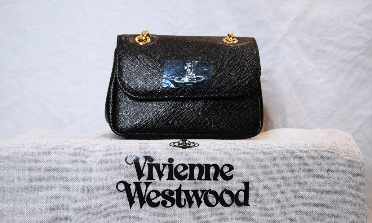 Vivienne Westwood 鍊包