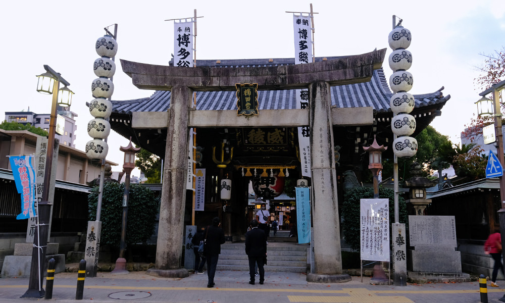 櫛田神社樓門前鳥居