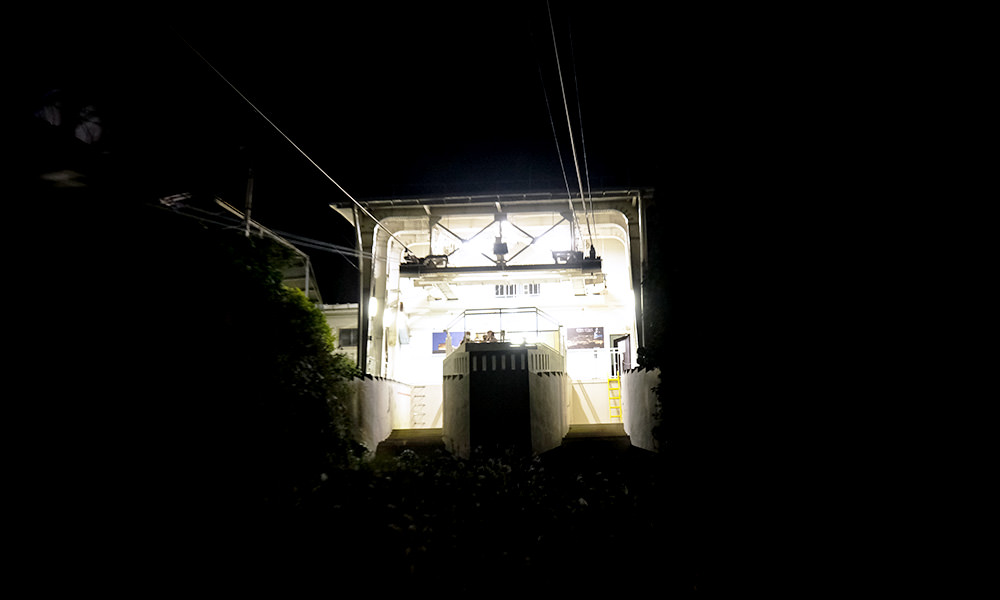 搭乘長崎纜車前往 稻佐山山頂展望台