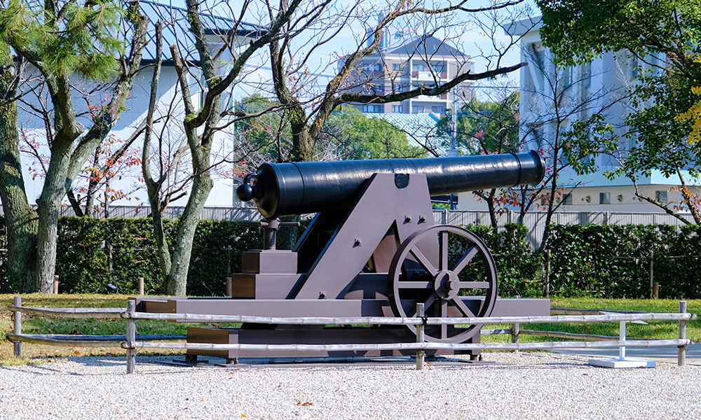 佐賀城 展示日本製造大砲複製品