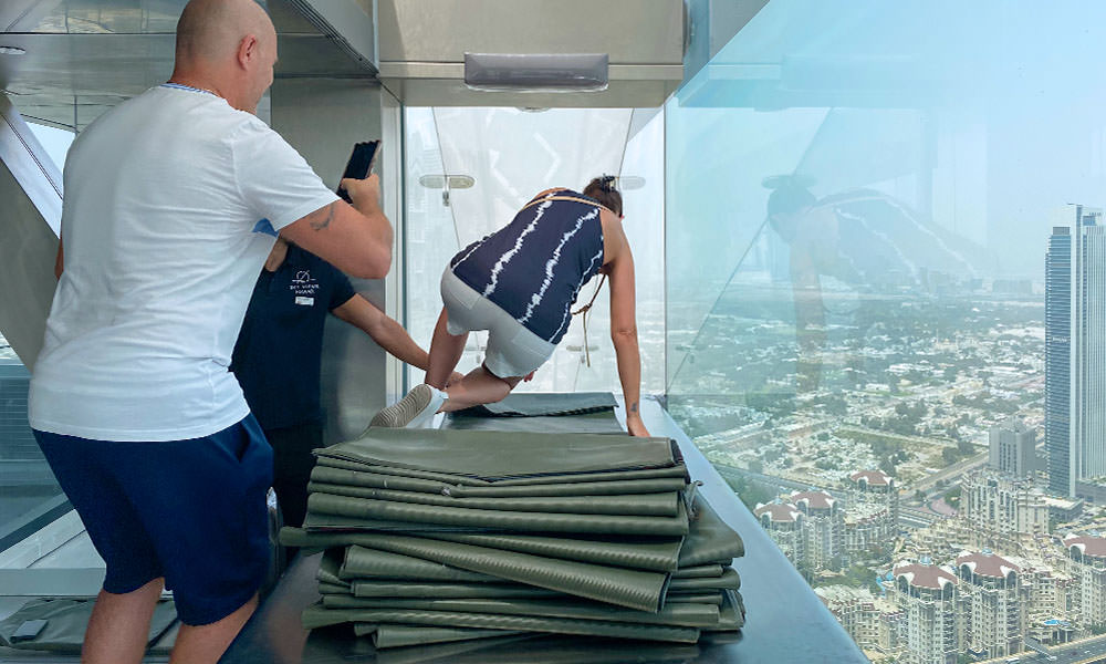 杜拜空中玻璃溜滑梯
