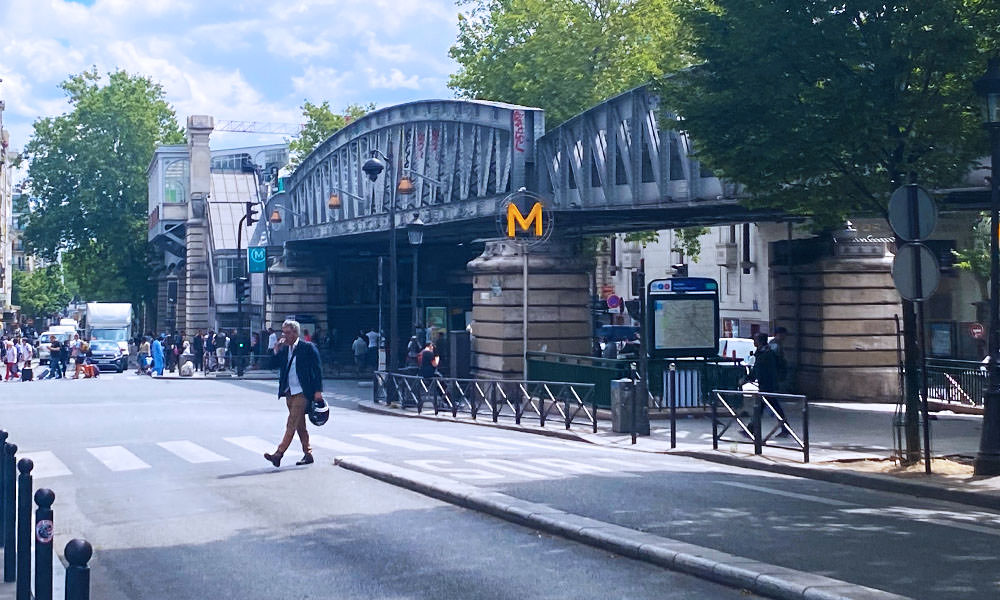巴黎地鐵站入口