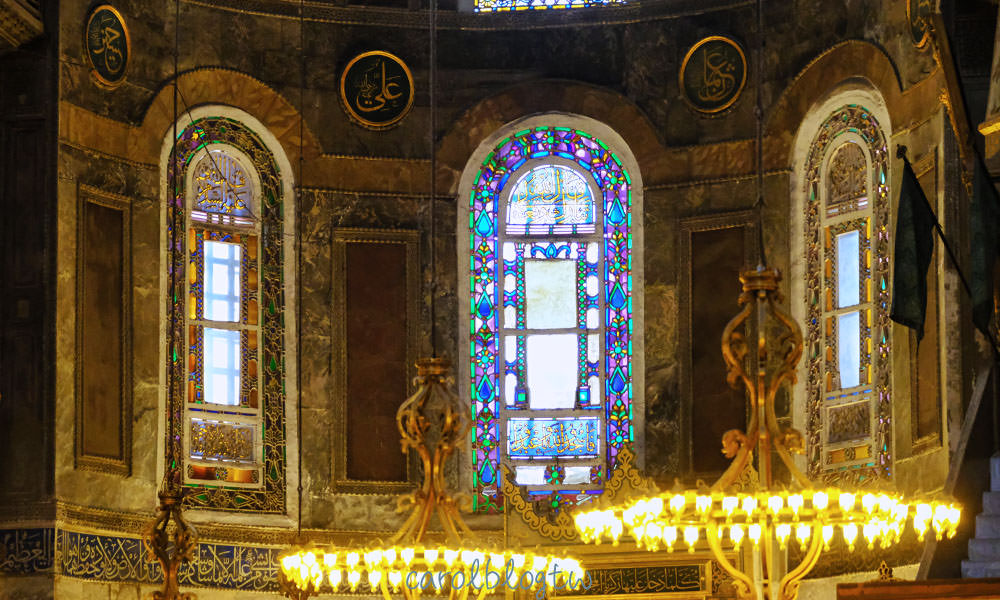 聖索菲亞大教堂 彩繪玻璃窗