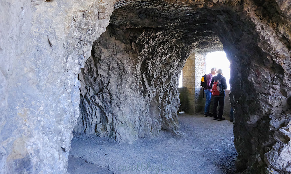 皮拉圖斯山洞穴步道
