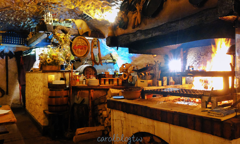 庫倫洛夫洞穴餐廳