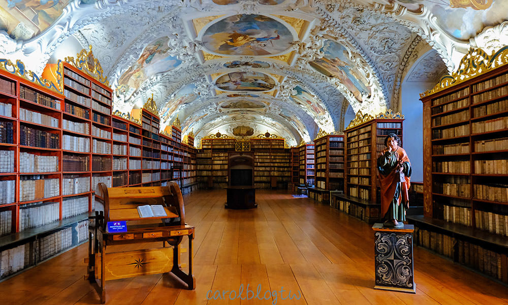 布拉格斯特拉霍夫修道院圖書館