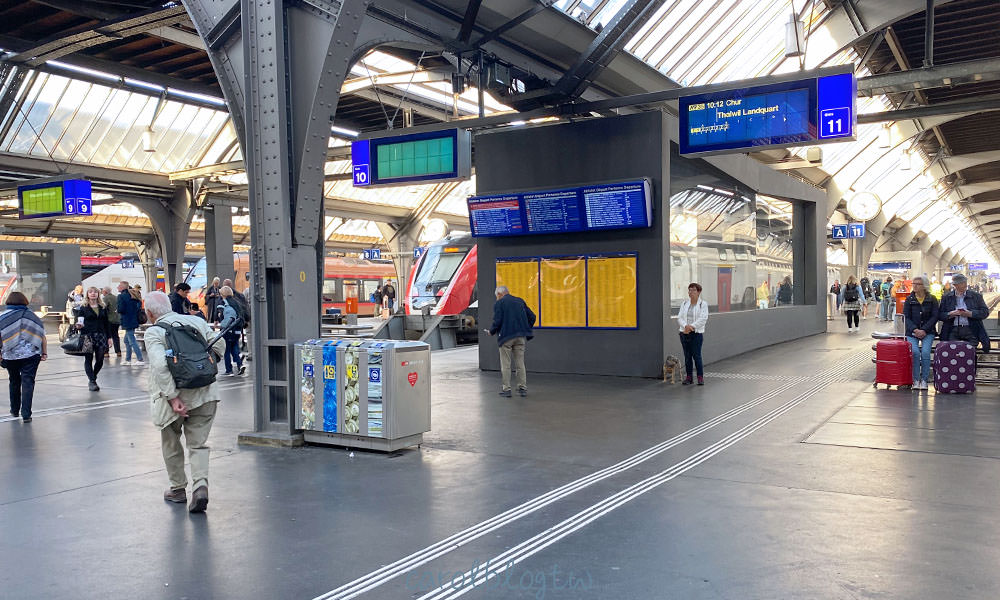 瑞士火車站月台