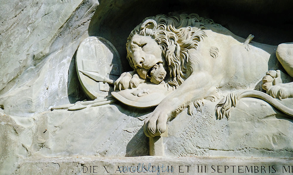 琉森景點推薦 垂死獅子像